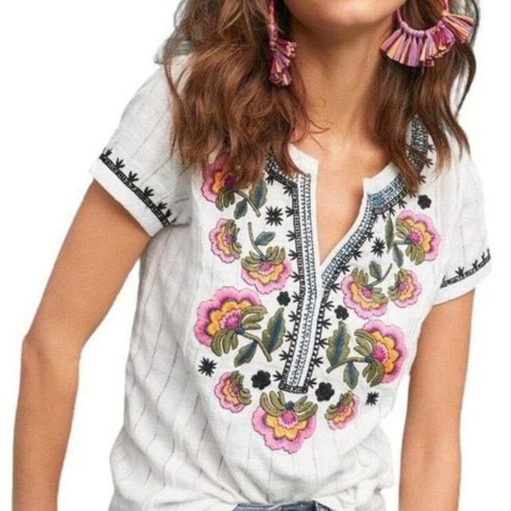 Anthropologie Akemi + Kin White Floral Dandelion Embroidered Beaded Blouse